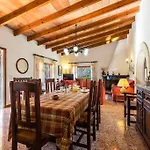 Two-bedroom House With Country Views By Renthousing *